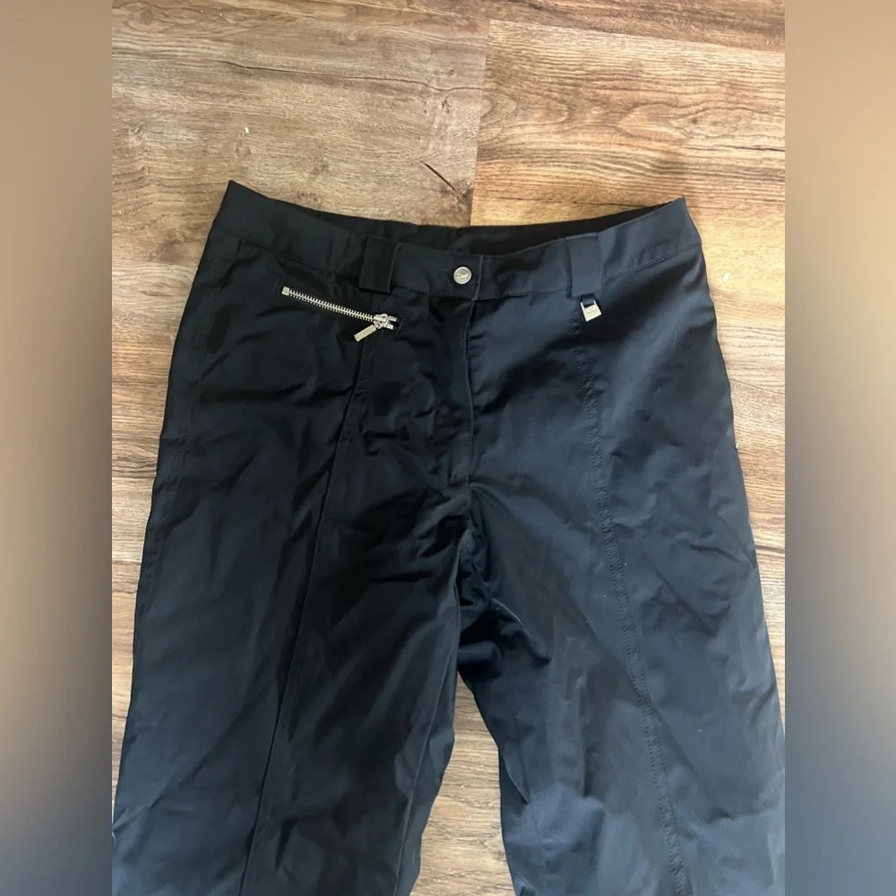 Nils ladies ski pant size 8 regular. Built in gators. One tiny tear shown - Picture 3 of 16